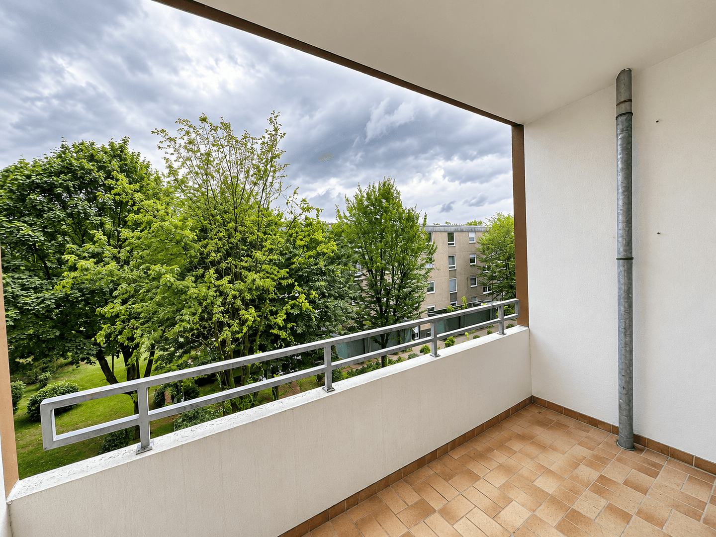Pronájem bytu 4+1 82 m², Albert-Schweitzer-Straße 7, Essen, Severní Porýní-Vestfálsko Pronájem bytu 4+1 82 m², Albert-Schweitzer-Straße 7, Essen, Severní Porýní-Vestfálsko