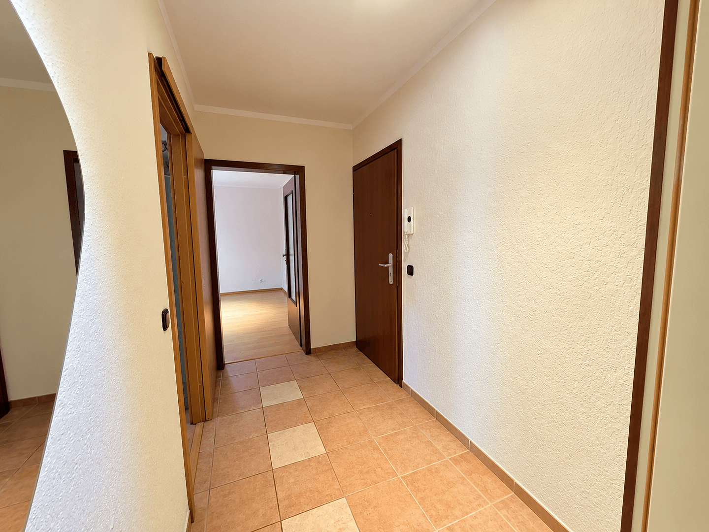 Pronájem bytu 4+1 82 m², Albert-Schweitzer-Straße 7, Essen, Severní Porýní-Vestfálsko Pronájem bytu 4+1 82 m², Albert-Schweitzer-Straße 7, Essen, Severní Porýní-Vestfálsko