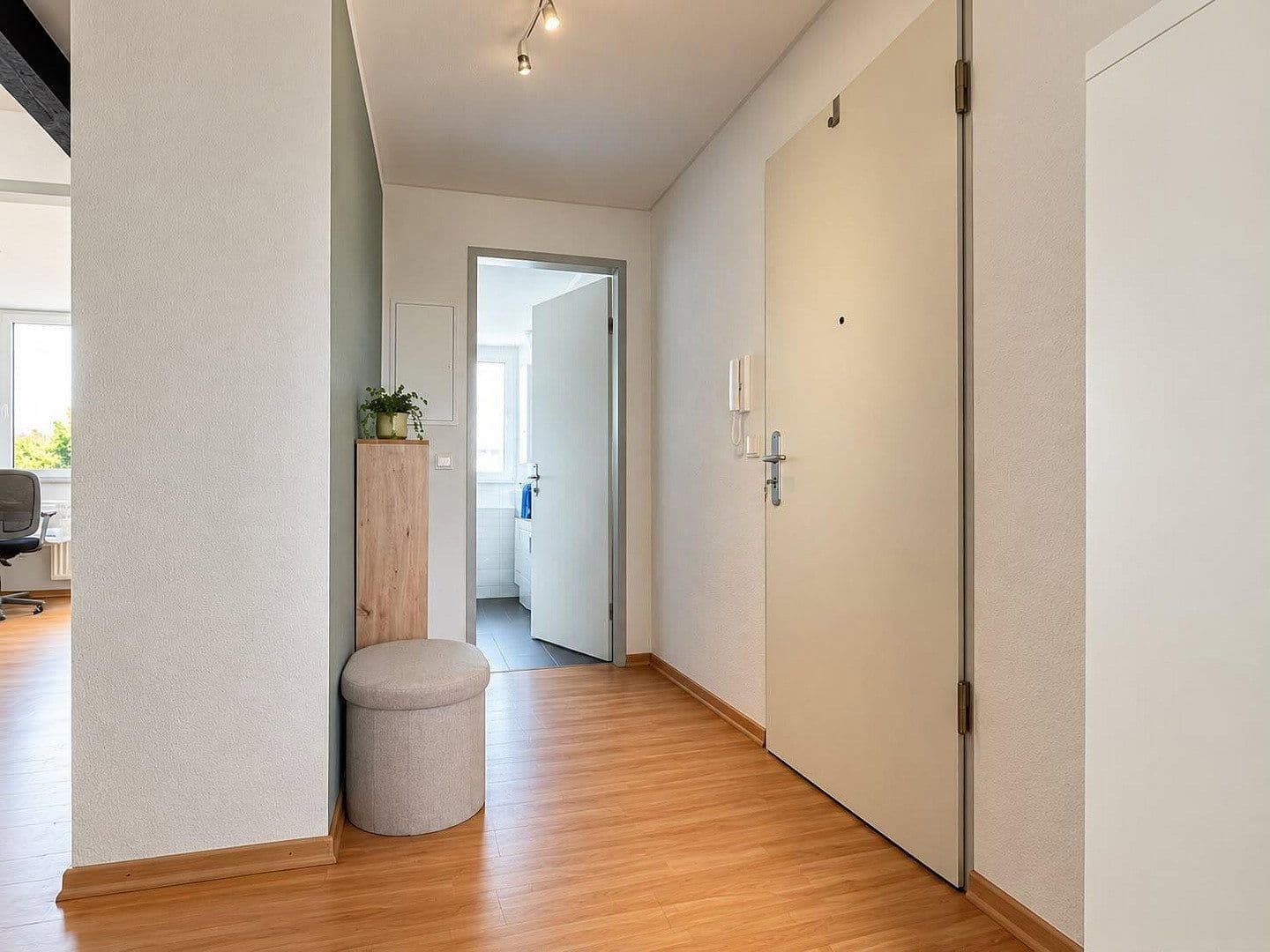 Pronájem bytu 3+1 67 m², Hannover, Dolní Sasko Pronájem bytu 3+1 67 m², Hannover, Dolní Sasko