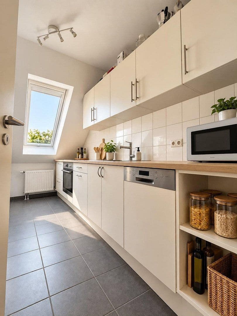 Pronájem bytu 3+1 67 m², Hannover, Dolní Sasko Pronájem bytu 3+1 67 m², Hannover, Dolní Sasko