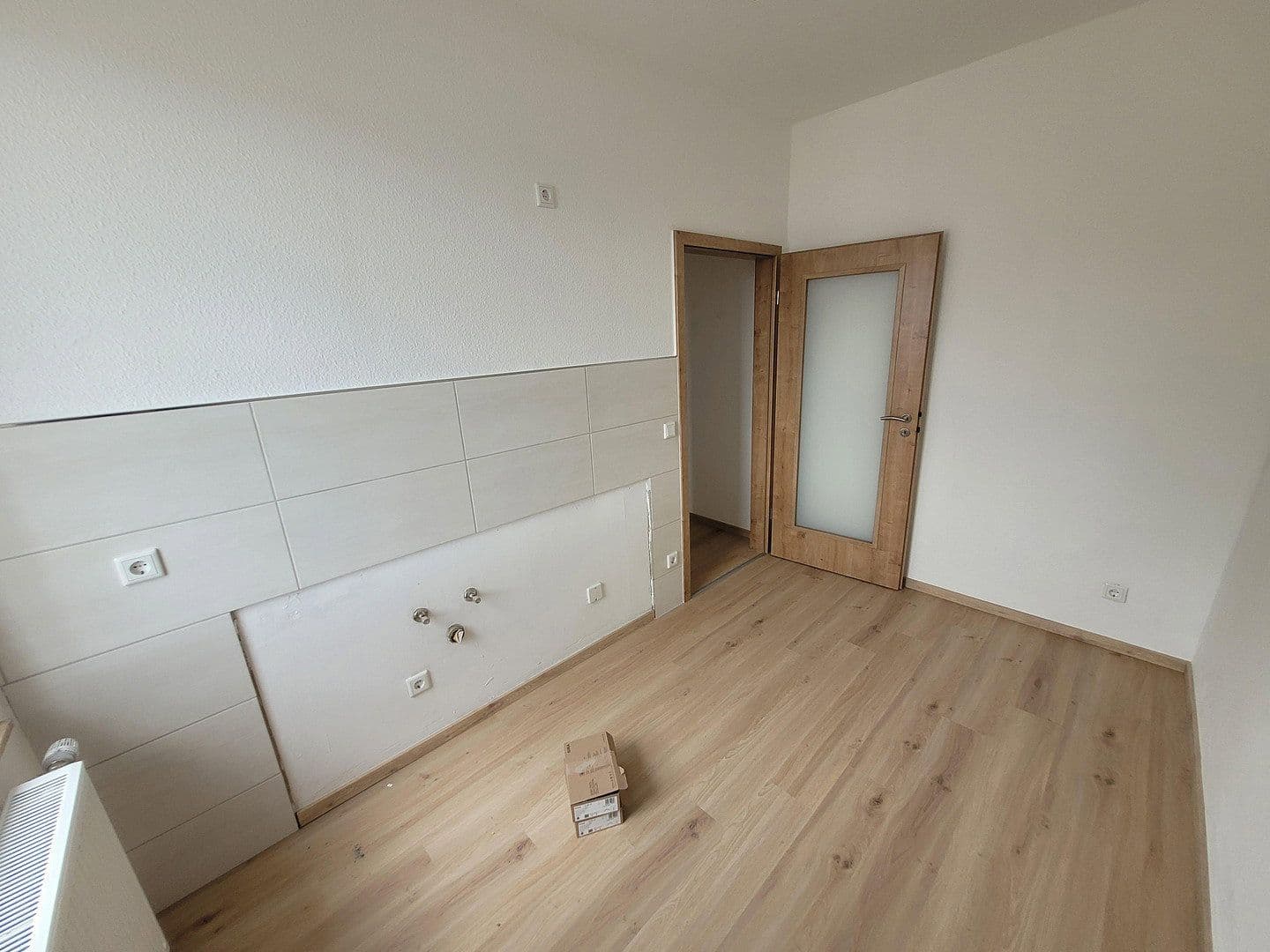 Pronájem bytu 2+1 40 m², Gröbener Schulstraße 6, Teuchern, Sasko-Anhaltsko Pronájem bytu 2+1 40 m², Gröbener Schulstraße 6, Teuchern, Sasko-Anhaltsko
