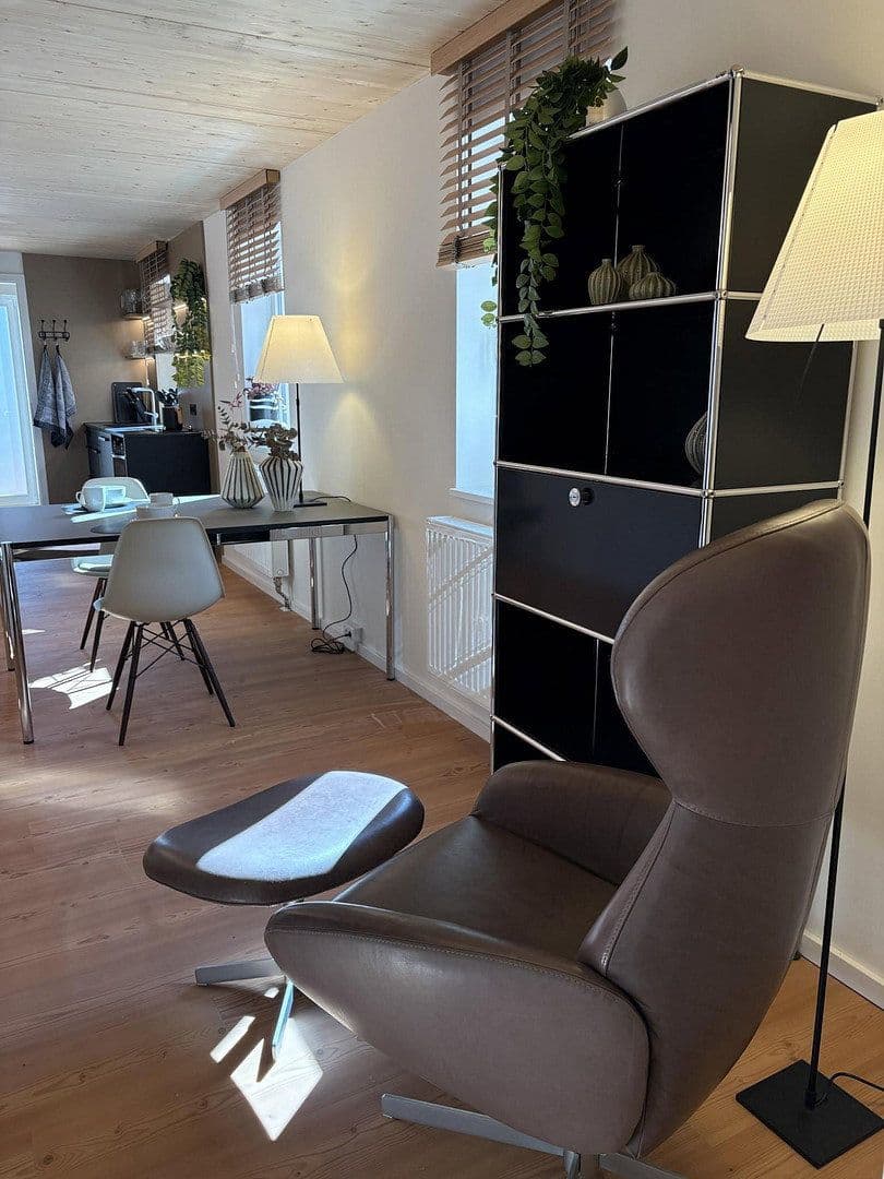 Pronájem bytu 1+1 28 m², Friedrichstraße 3, Erlangen, Bavorsko Pronájem bytu 1+1 28 m², Friedrichstraße 3, Erlangen, Bavorsko