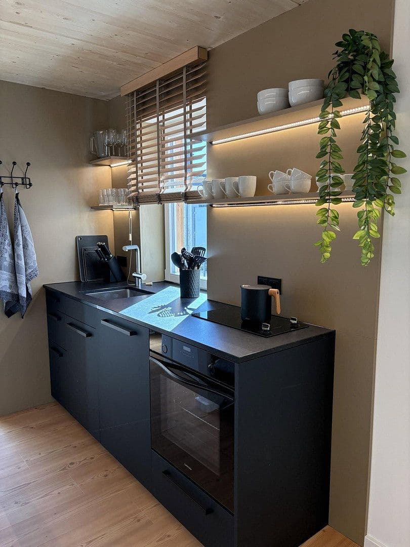 Pronájem bytu 1+1 28 m², Friedrichstraße 3, Erlangen, Bavorsko Pronájem bytu 1+1 28 m², Friedrichstraße 3, Erlangen, Bavorsko