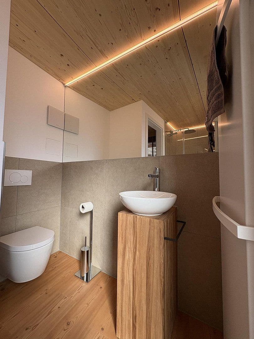 Pronájem bytu 1+1 28 m², Friedrichstraße 3, Erlangen, Bavorsko Pronájem bytu 1+1 28 m², Friedrichstraße 3, Erlangen, Bavorsko