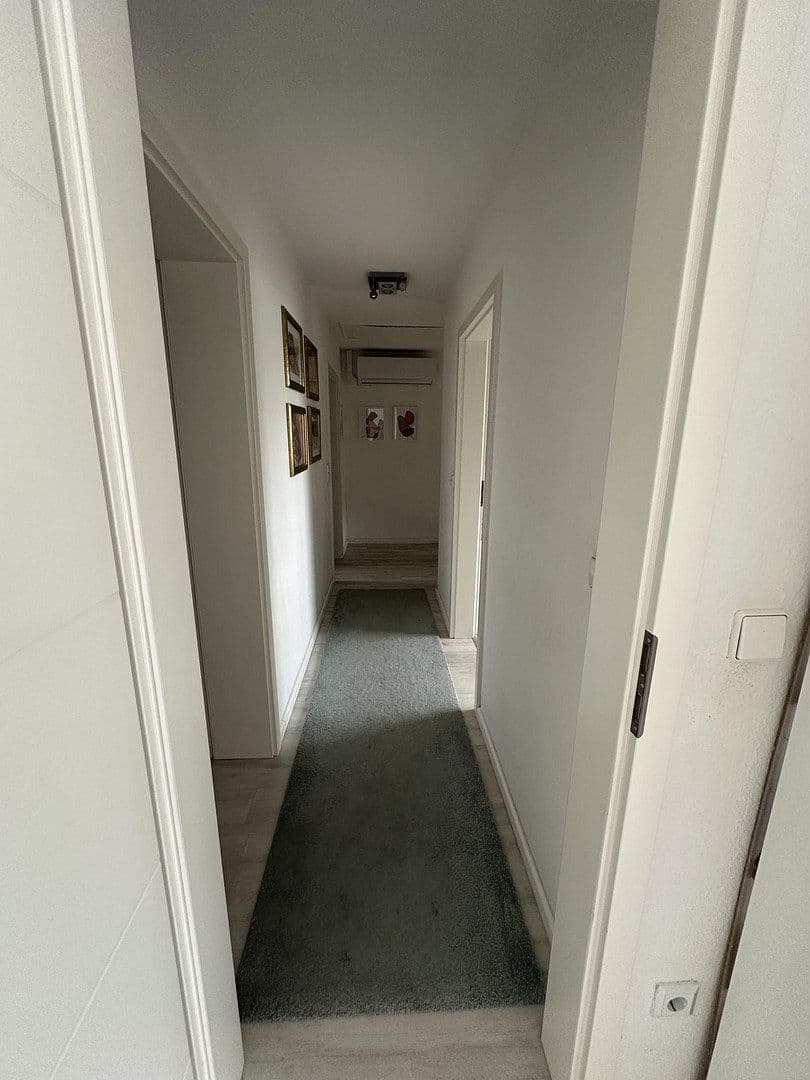Pronájem domu 130 m², pozemek 250 m², Ludwigshafen am Rhein, Porýní-Falc Pronájem domu 130 m², pozemek 250 m², Ludwigshafen am Rhein, Porýní-Falc