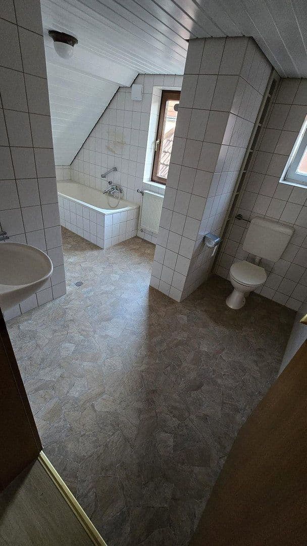 Pronájem bytu 3+1 77 m², Weil der Stadt, Bádensko-Württembersko Pronájem bytu 3+1 77 m², Weil der Stadt, Bádensko-Württembersko