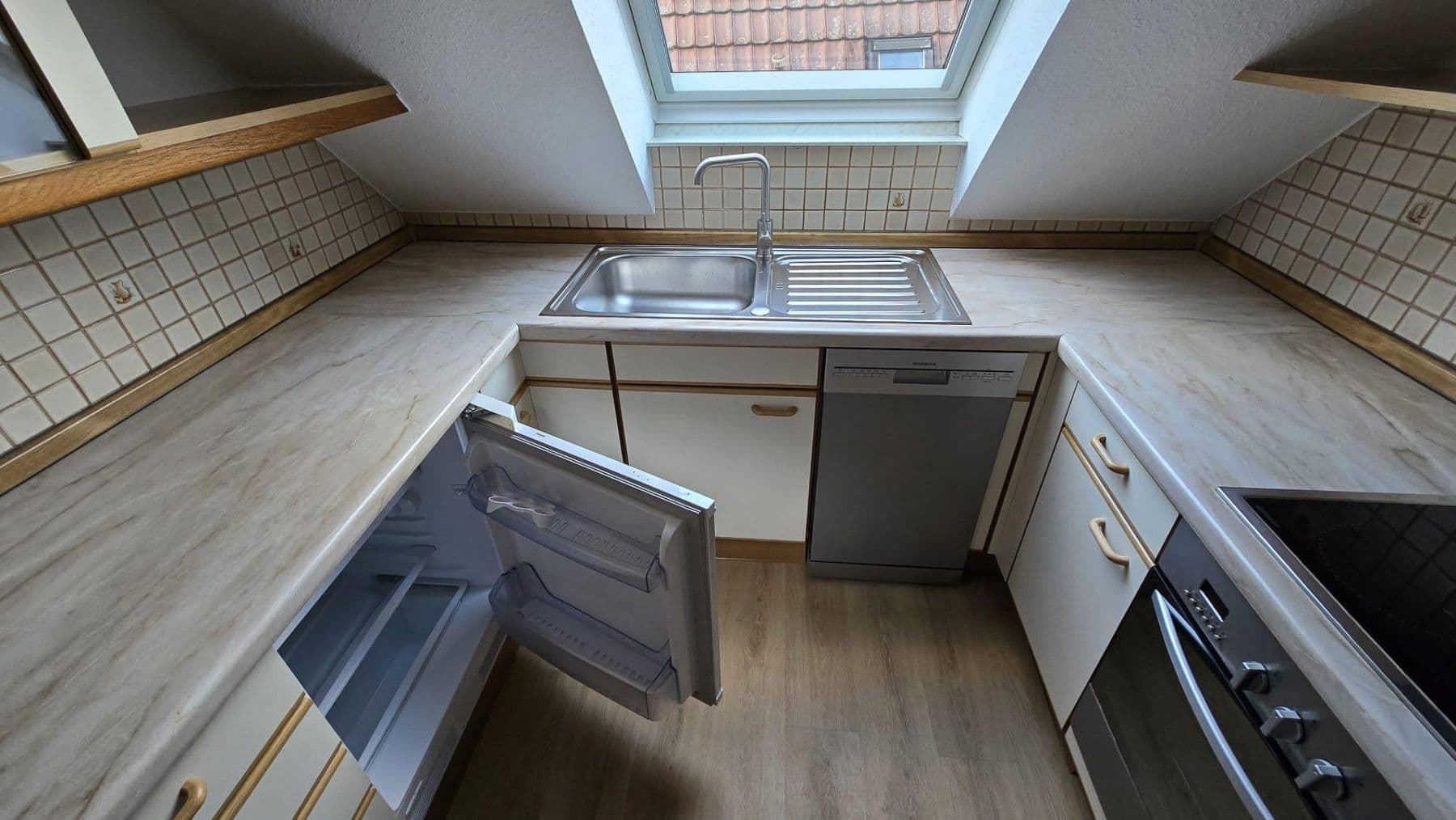 Pronájem bytu 3+1 77 m², Weil der Stadt, Bádensko-Württembersko Pronájem bytu 3+1 77 m², Weil der Stadt, Bádensko-Württembersko