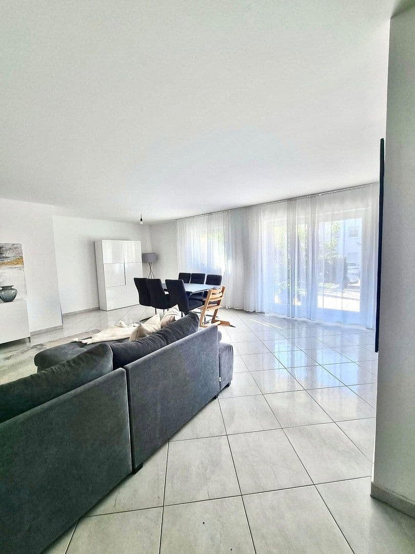 Prodej bytu 4+1 132 m², Rüsselsheim am Main, Hessen Prodej bytu 4+1 132 m², Rüsselsheim am Main, Hessen