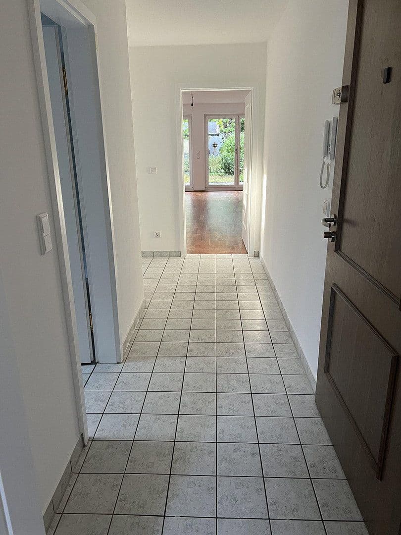 Pronájem bytu 3+1 87 m², Unterbrunner Str. 12, München, Bavorsko Pronájem bytu 3+1 87 m², Unterbrunner Str. 12, München, Bavorsko