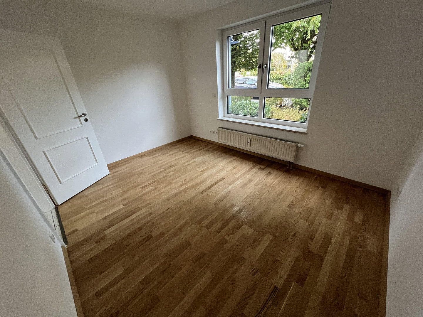 Pronájem bytu 3+1 87 m², Unterbrunner Str. 12, München, Bavorsko Pronájem bytu 3+1 87 m², Unterbrunner Str. 12, München, Bavorsko