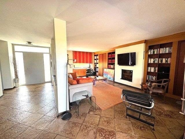 Pronájem domu 180 m², pozemek 950 m², Karben, Hessen Pronájem domu 180 m², pozemek 950 m², Karben, Hessen