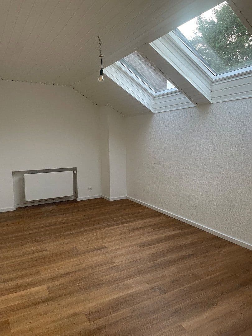 Pronájem domu 180 m², pozemek 950 m², Karben, Hessen Pronájem domu 180 m², pozemek 950 m², Karben, Hessen