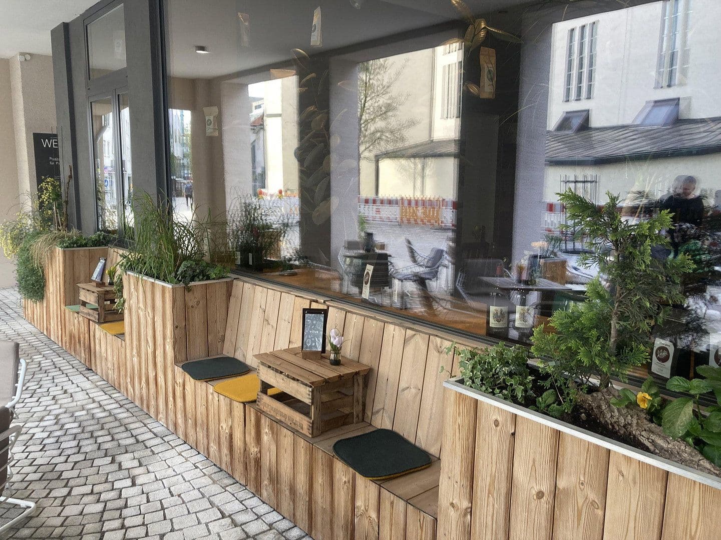 Pronájem nebytového prostoru 120 m², Ulm, Bádensko-Württembersko Pronájem nebytového prostoru 120 m², Ulm, Bádensko-Württembersko