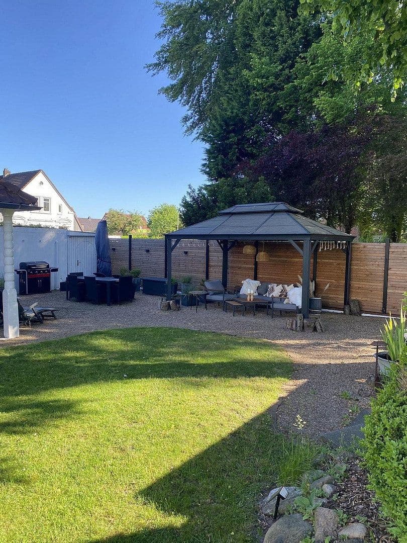 Prodej domu 245 m², pozemek 835 m², Osterholz-Scharmbeck, Dolní Sasko Prodej domu 245 m², pozemek 835 m², Osterholz-Scharmbeck, Dolní Sasko