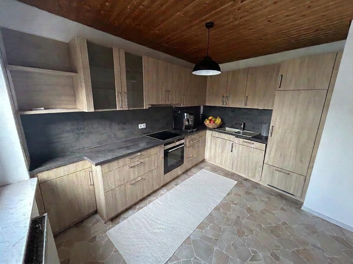 Prodej domu 152 m², pozemek 515 m², Baunatal, Hessen Prodej domu 152 m², pozemek 515 m², Baunatal, Hessen