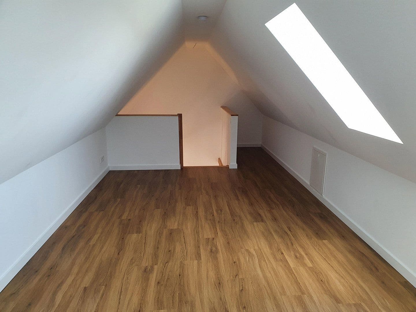 Pronájem bytu 2+1 69 m², Westheimer Straße 3, Hofgeismar, Hessen Pronájem bytu 2+1 69 m², Westheimer Straße 3, Hofgeismar, Hessen