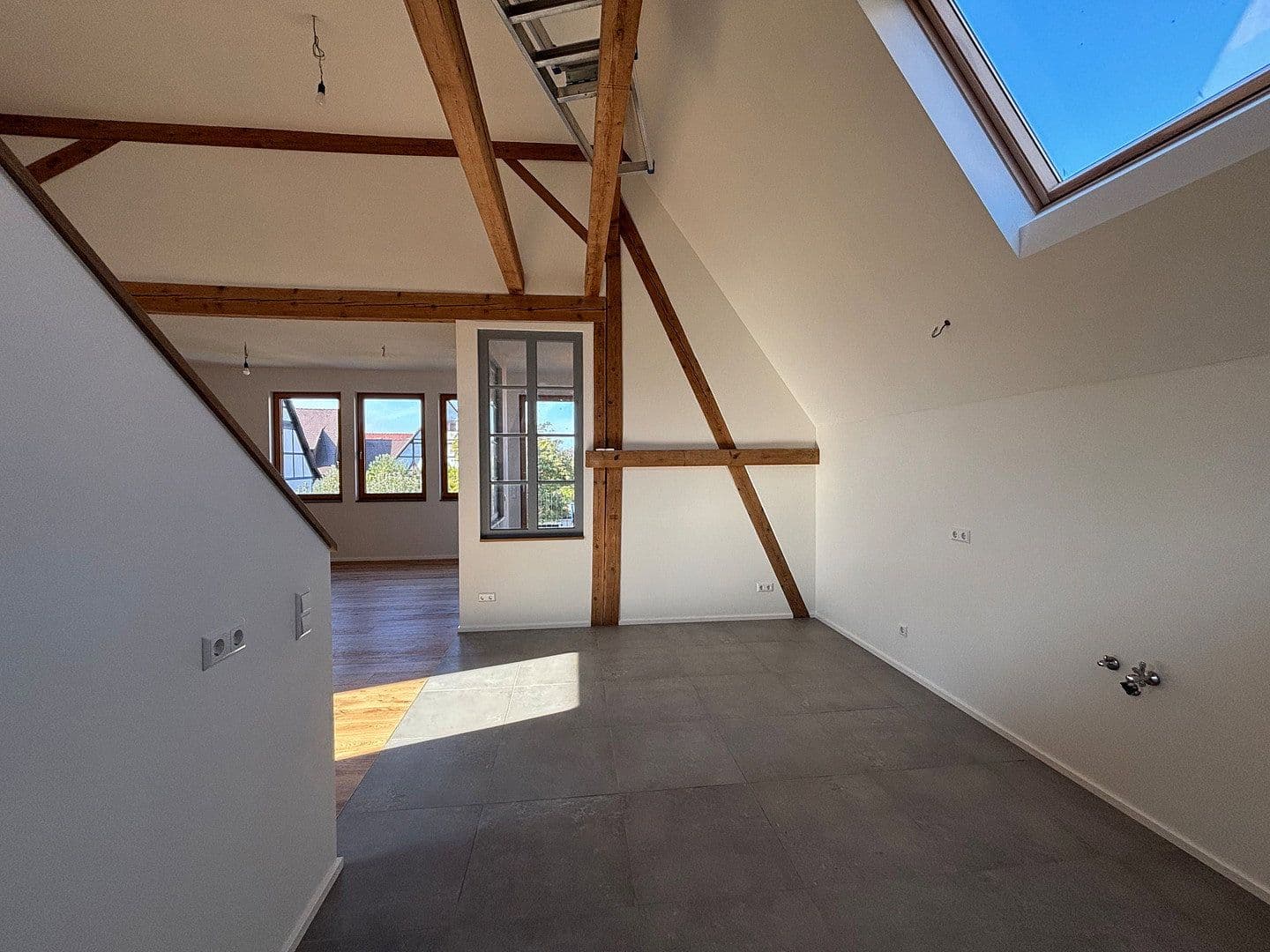 Pronájem bytu 4+kk 147 m², Niefern-Öschelbronn, Bádensko-Württembersko Pronájem bytu 4+kk 147 m², Niefern-Öschelbronn, Bádensko-Württembersko