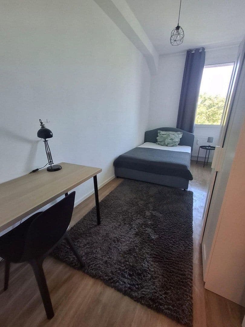 Pronájem bytu 1+1 18 m², Landsberger Str. 478, München/Pasing, Bavorsko Pronájem bytu 1+1 18 m², Landsberger Str. 478, München/Pasing, Bavorsko