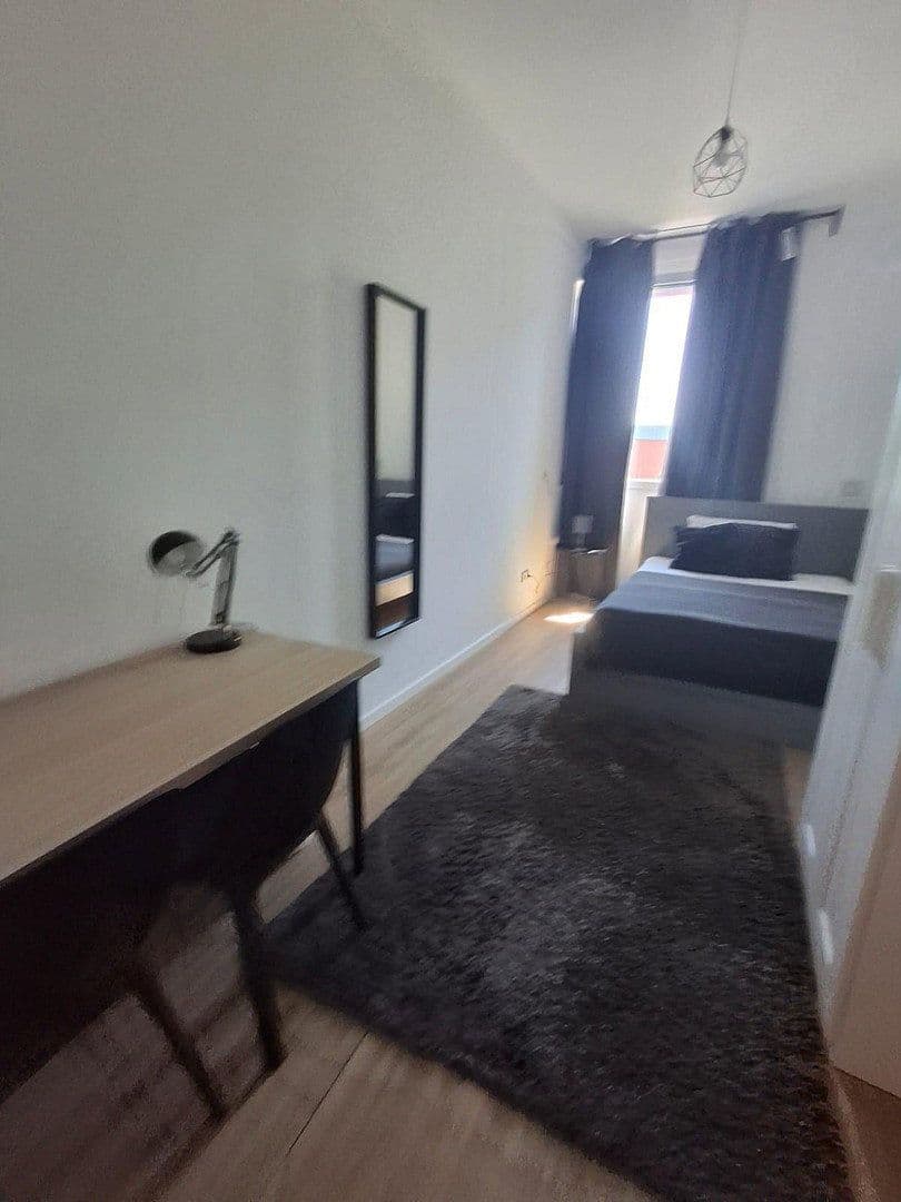 Pronájem bytu 1+1 18 m², Landsberger Str. 478, München/Pasing, Bavorsko Pronájem bytu 1+1 18 m², Landsberger Str. 478, München/Pasing, Bavorsko