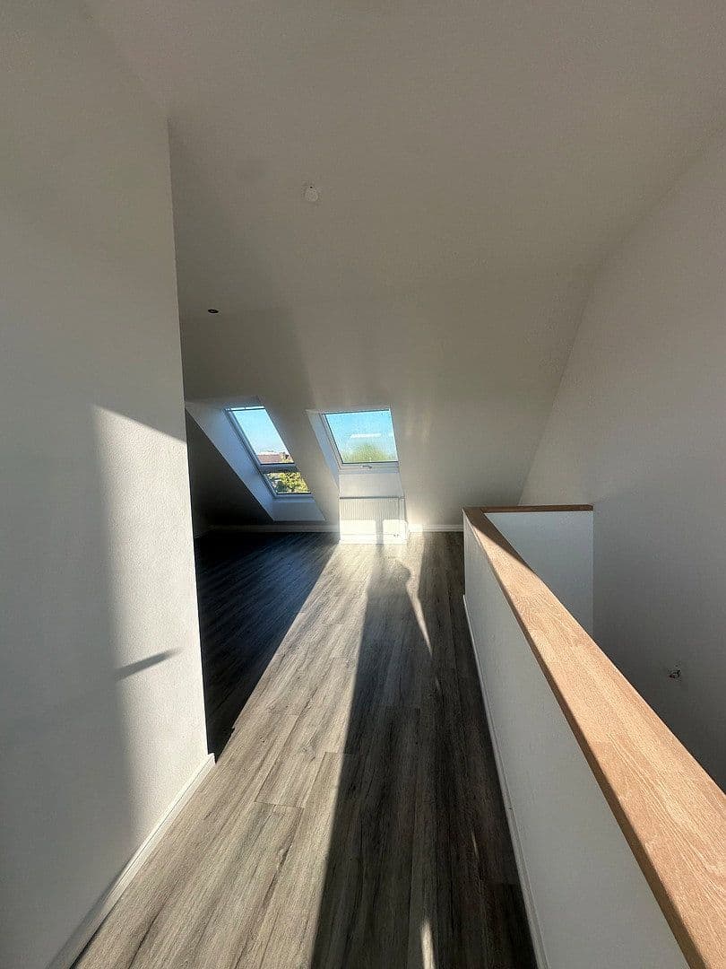 Pronájem bytu 3+kk 106 m², Mannheim, Bádensko-Württembersko Pronájem bytu 3+kk 106 m², Mannheim, Bádensko-Württembersko