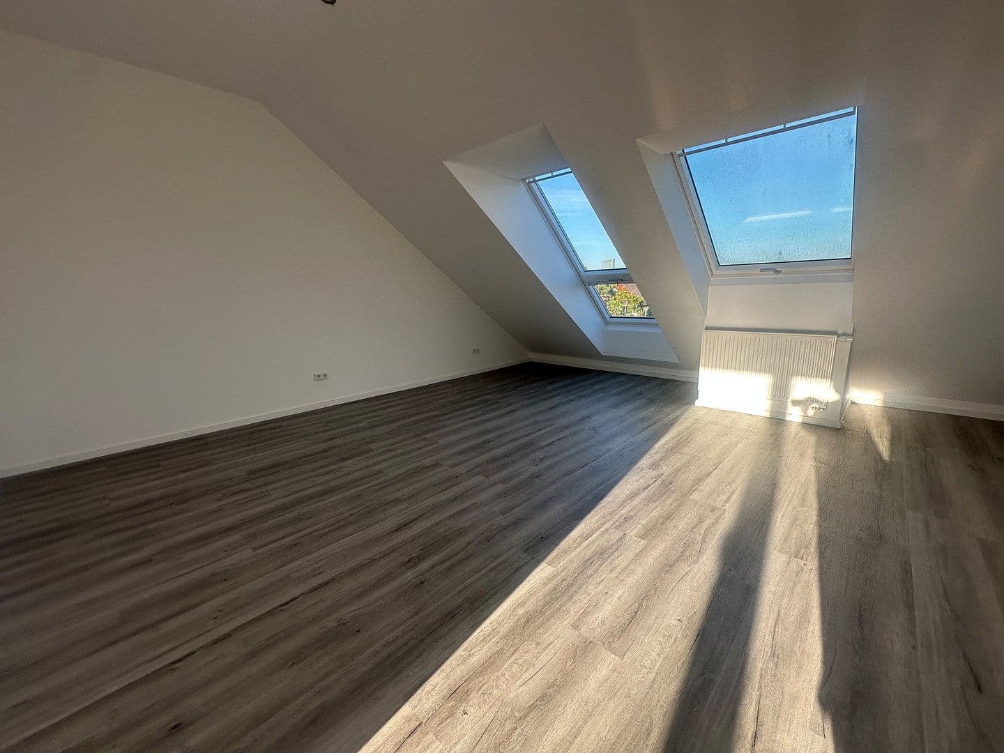 Pronájem bytu 3+kk 106 m², Mannheim, Bádensko-Württembersko Pronájem bytu 3+kk 106 m², Mannheim, Bádensko-Württembersko
