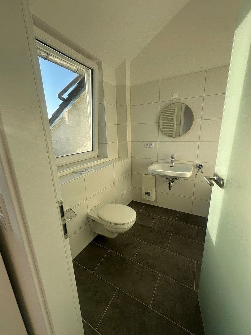 Pronájem bytu 3+kk 106 m², Mannheim, Bádensko-Württembersko Pronájem bytu 3+kk 106 m², Mannheim, Bádensko-Württembersko