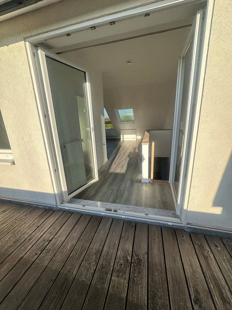 Pronájem bytu 3+kk 106 m², Mannheim, Bádensko-Württembersko Pronájem bytu 3+kk 106 m², Mannheim, Bádensko-Württembersko