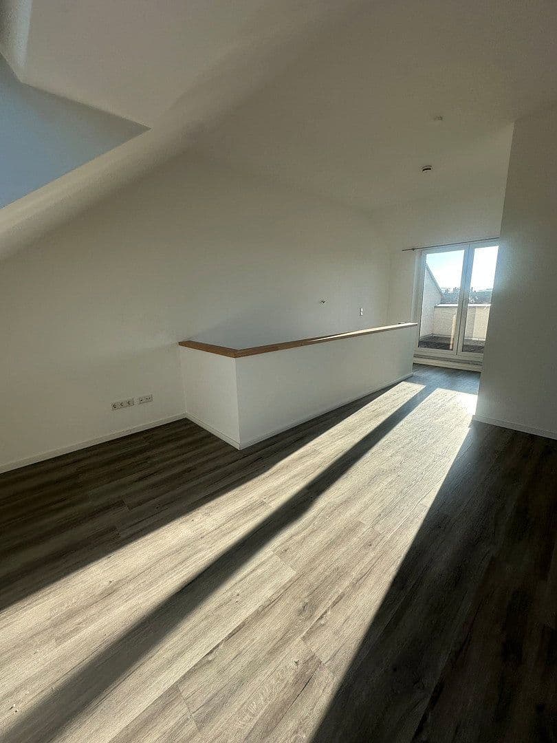 Pronájem bytu 3+kk 106 m², Mannheim, Bádensko-Württembersko Pronájem bytu 3+kk 106 m², Mannheim, Bádensko-Württembersko