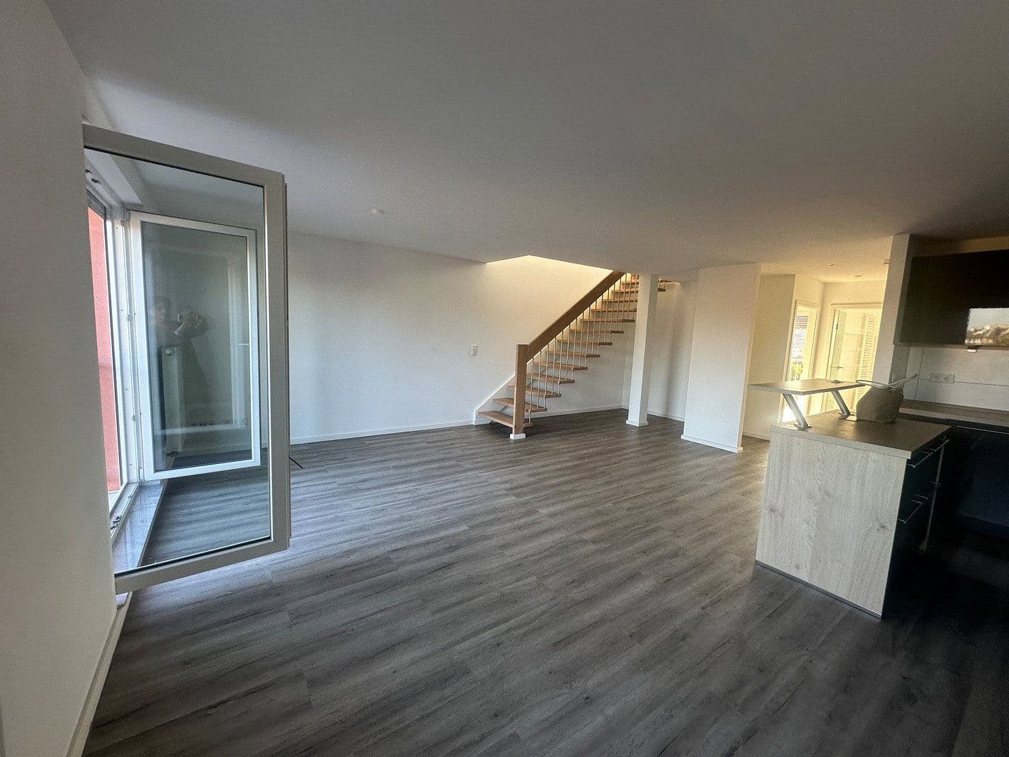 Pronájem bytu 3+kk 106 m², Mannheim, Bádensko-Württembersko Pronájem bytu 3+kk 106 m², Mannheim, Bádensko-Württembersko