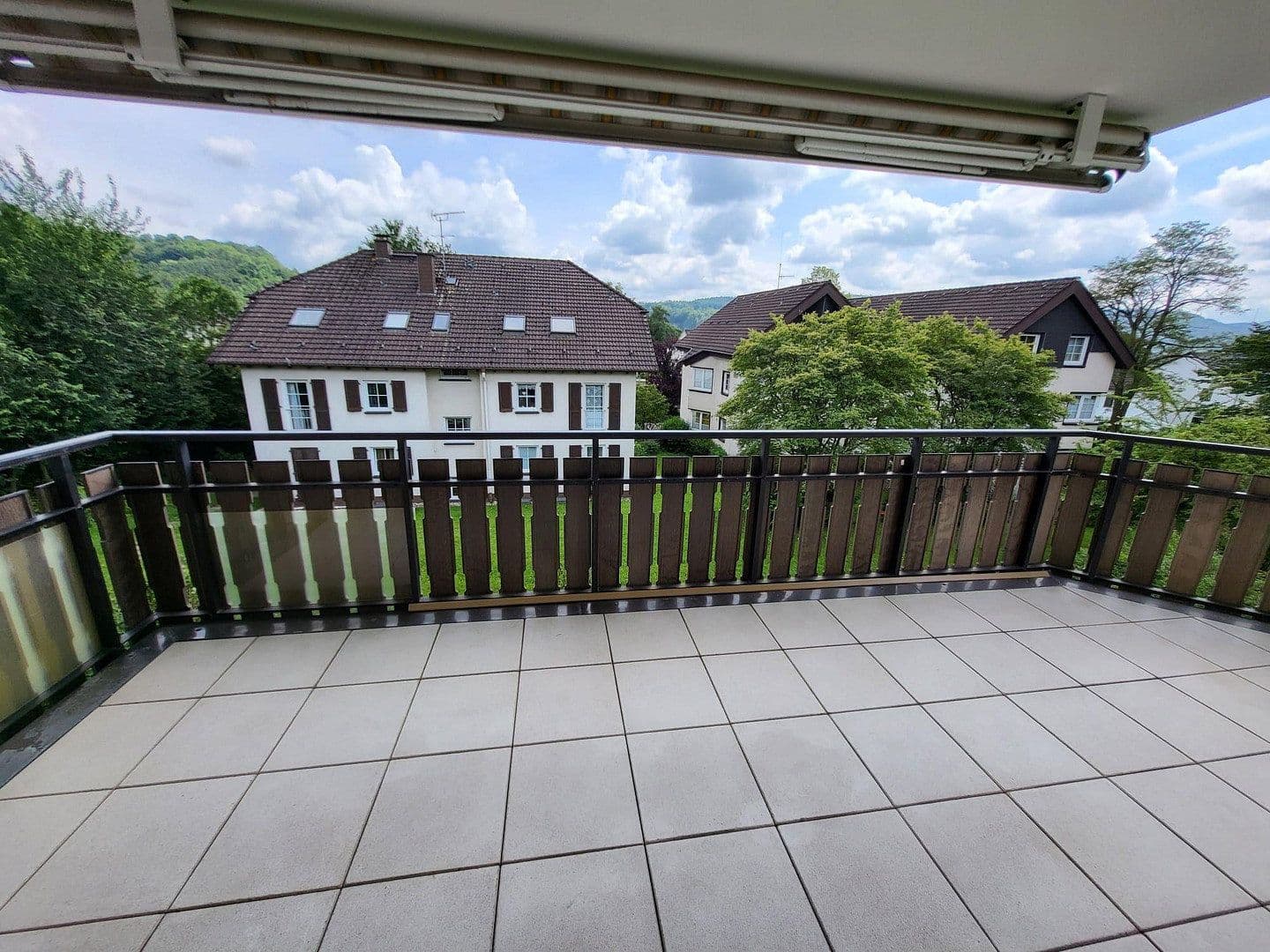 Pronájem bytu 2+1 76 m², Berliner Allee, Iserlohn, Severní Porýní-Vestfálsko Pronájem bytu 2+1 76 m², Berliner Allee, Iserlohn, Severní Porýní-Vestfálsko