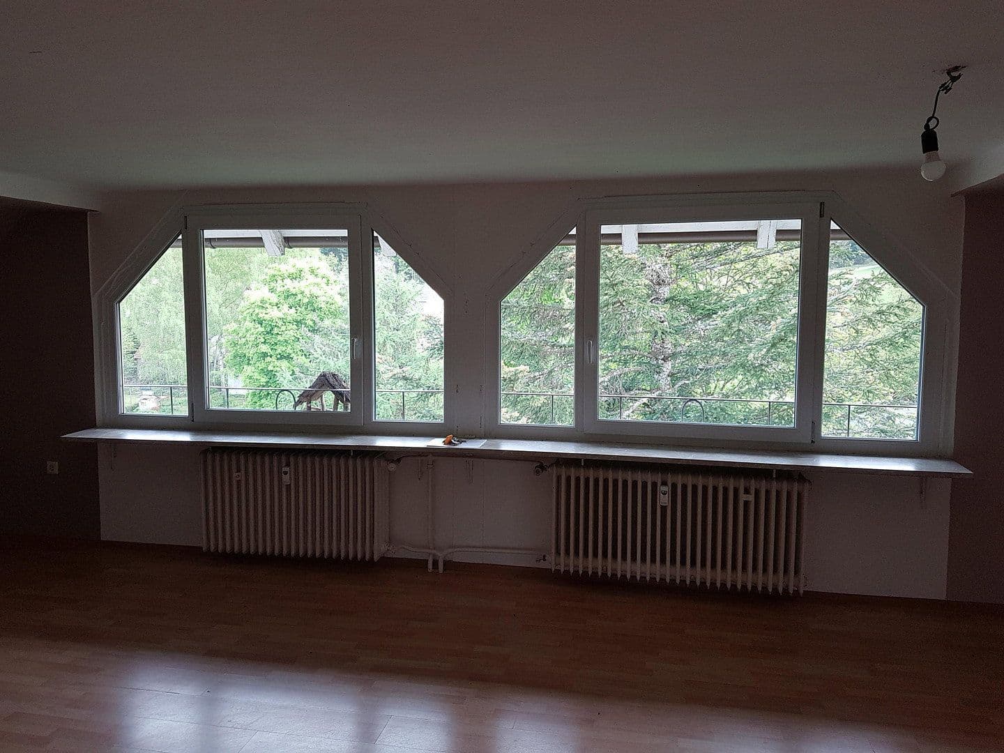 Pronájem bytu 4+kk 115 m², Stuttgarter Str.2, Schömberg, Bádensko-Württembersko Pronájem bytu 4+kk 115 m², Stuttgarter Str.2, Schömberg, Bádensko-Württembersko