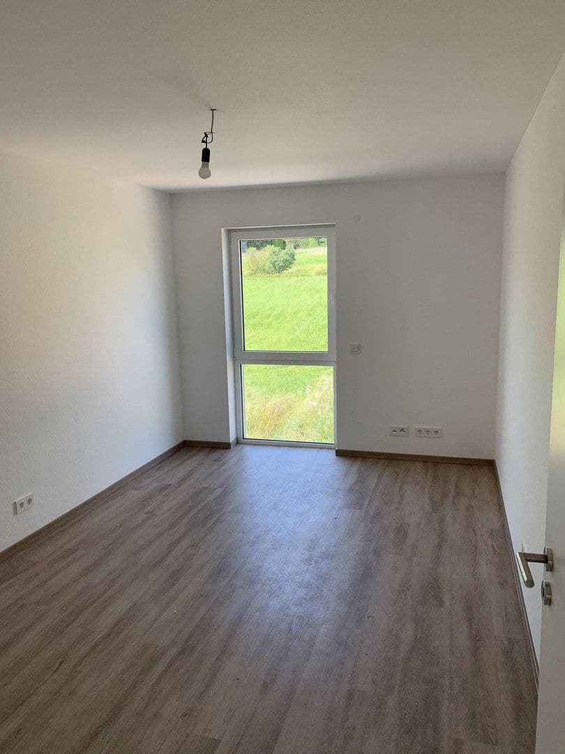 Pronájem bytu 3+1 95 m², Am Weidengraben 22, Waldbüttelbrunn, Bavorsko Pronájem bytu 3+1 95 m², Am Weidengraben 22, Waldbüttelbrunn, Bavorsko