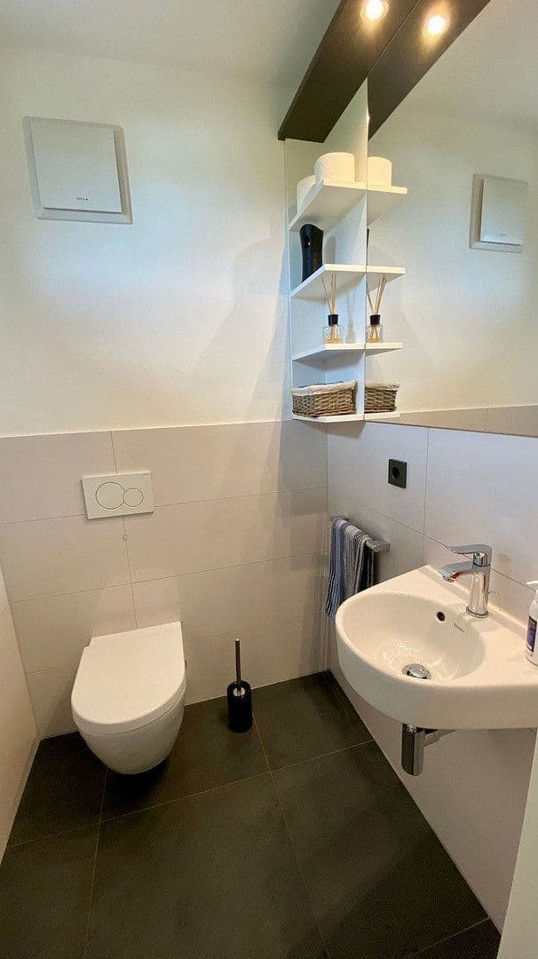 Pronájem bytu 5+1 185 m², Bühl, Bádensko-Württembersko Pronájem bytu 5+1 185 m², Bühl, Bádensko-Württembersko