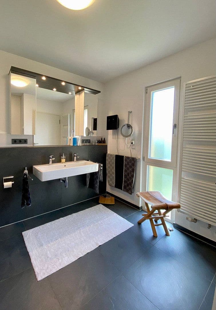 Pronájem bytu 5+1 185 m², Bühl, Bádensko-Württembersko Pronájem bytu 5+1 185 m², Bühl, Bádensko-Württembersko