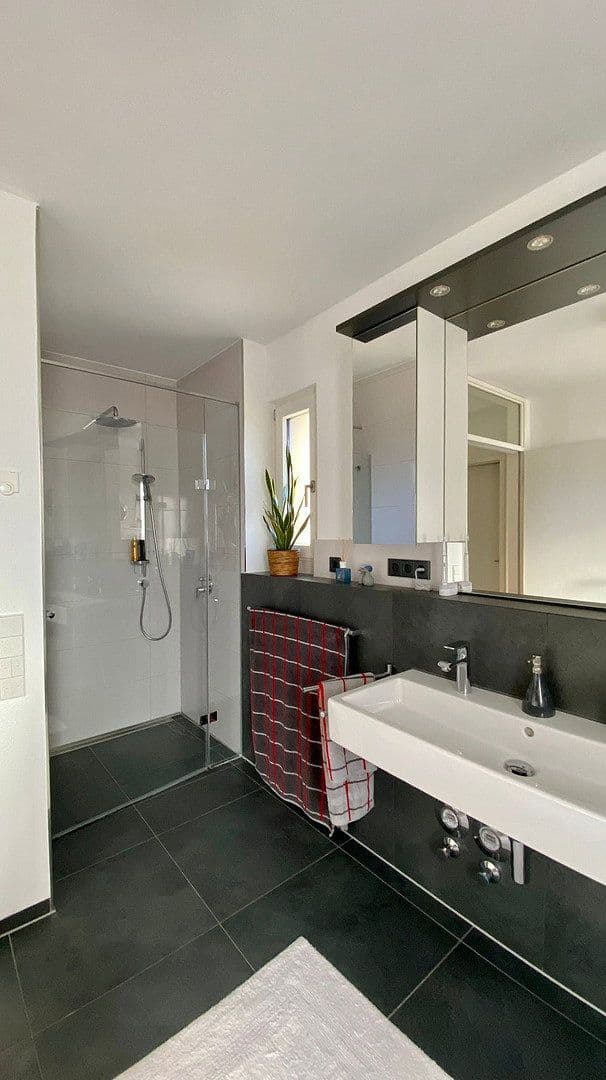 Pronájem bytu 5+1 185 m², Bühl, Bádensko-Württembersko Pronájem bytu 5+1 185 m², Bühl, Bádensko-Württembersko