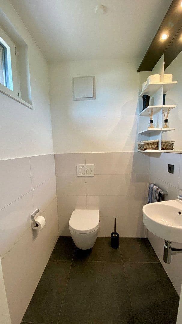 Pronájem bytu 5+1 185 m², Bühl, Bádensko-Württembersko Pronájem bytu 5+1 185 m², Bühl, Bádensko-Württembersko