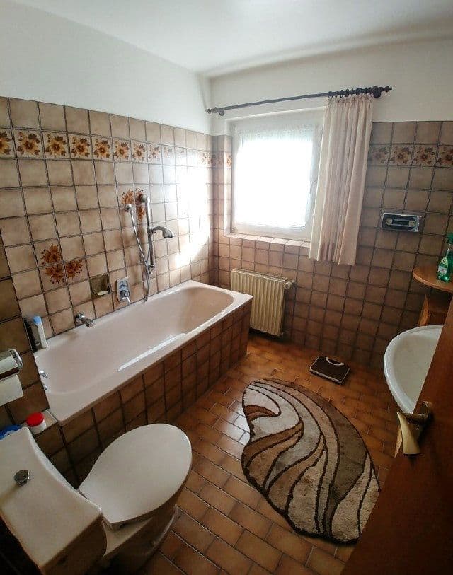Pronájem domu 140 m², pozemek 238 m², Bergisch Gladbach, Severní Porýní-Vestfálsko Pronájem domu 140 m², pozemek 238 m², Bergisch Gladbach, Severní Porýní-Vestfálsko