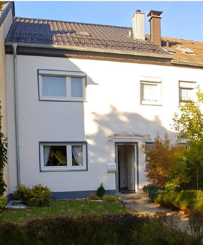 Pronájem domu 140 m², pozemek 238 m², Bergisch Gladbach, Severní Porýní-Vestfálsko Pronájem domu 140 m², pozemek 238 m², Bergisch Gladbach, Severní Porýní-Vestfálsko