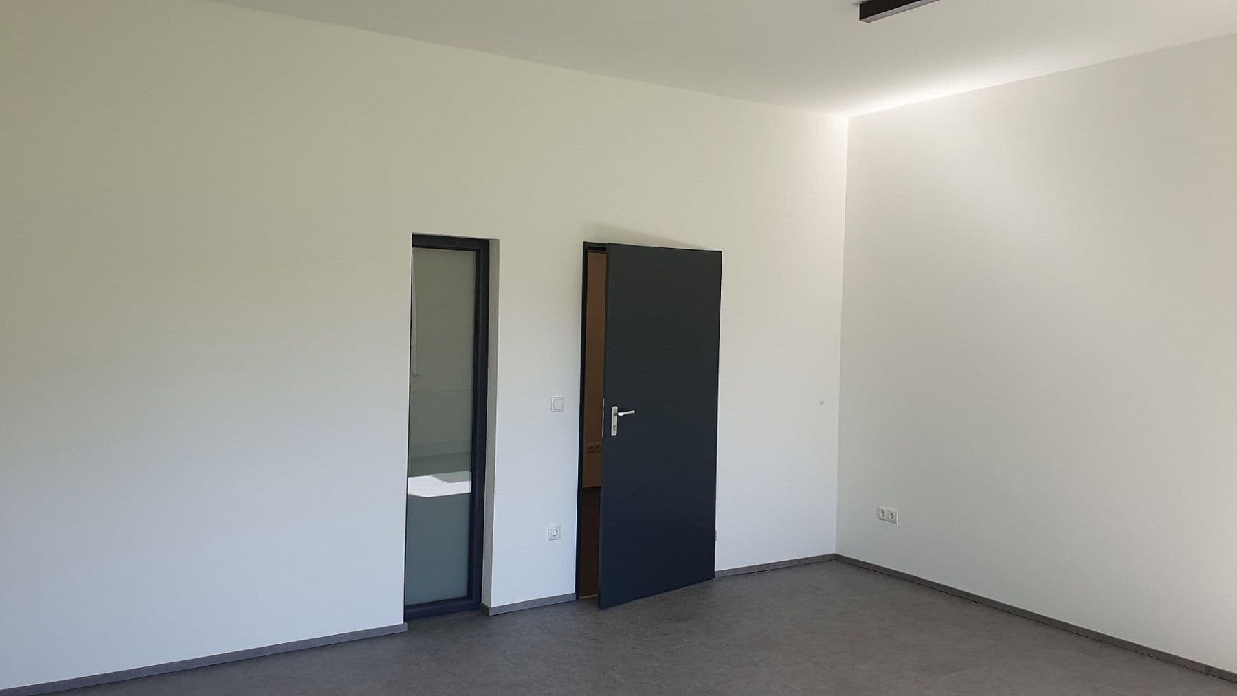 Pronájem kanceláře 2.000 m², Nagold, Bádensko-Württembersko Pronájem kanceláře 2.000 m², Nagold, Bádensko-Württembersko