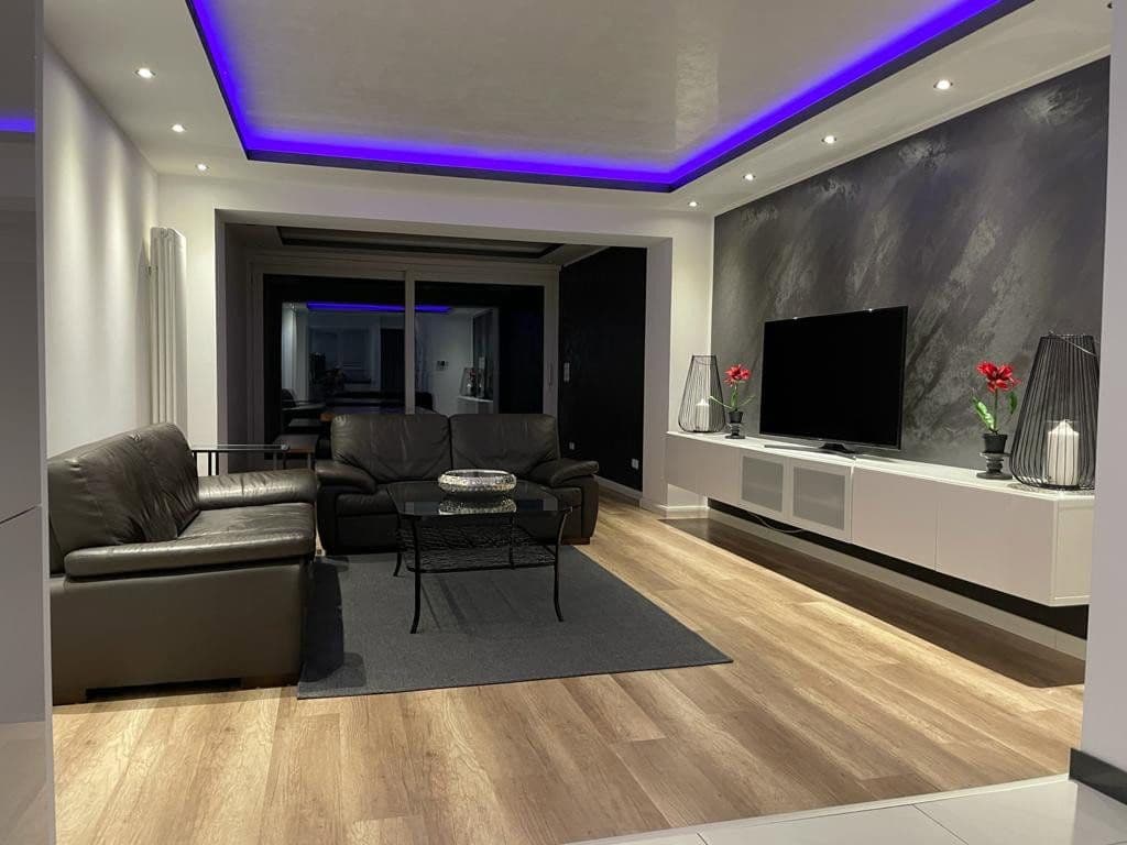 Pronájem bytu 4+1 100 m², Frankfurt am Main, Hessen Pronájem bytu 4+1 100 m², Frankfurt am Main, Hessen
