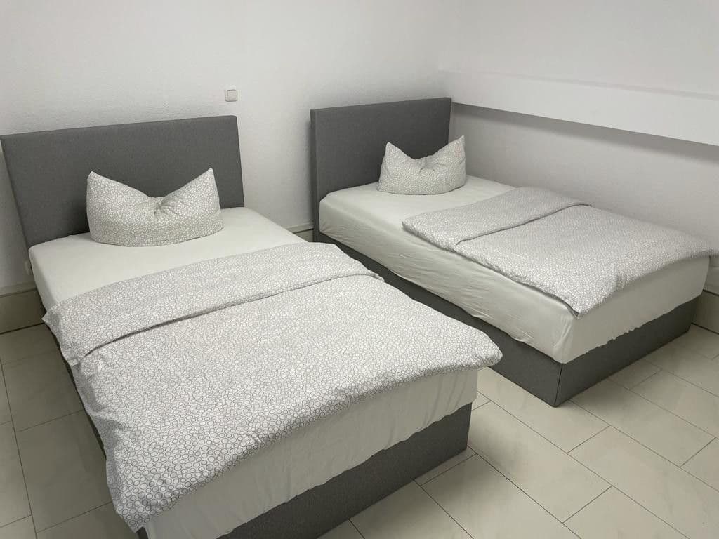 Pronájem bytu 4+1 100 m², Frankfurt am Main, Hessen Pronájem bytu 4+1 100 m², Frankfurt am Main, Hessen