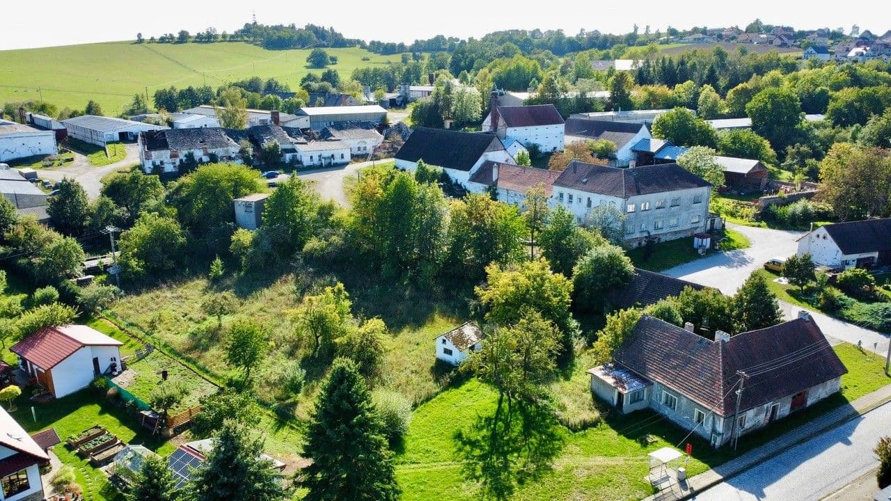 Prodej domu 150 m², pozemek 5.160 m², Miličín, Středočeský kraj Prodej domu 150 m², pozemek 5.160 m², Miličín, Středočeský kraj