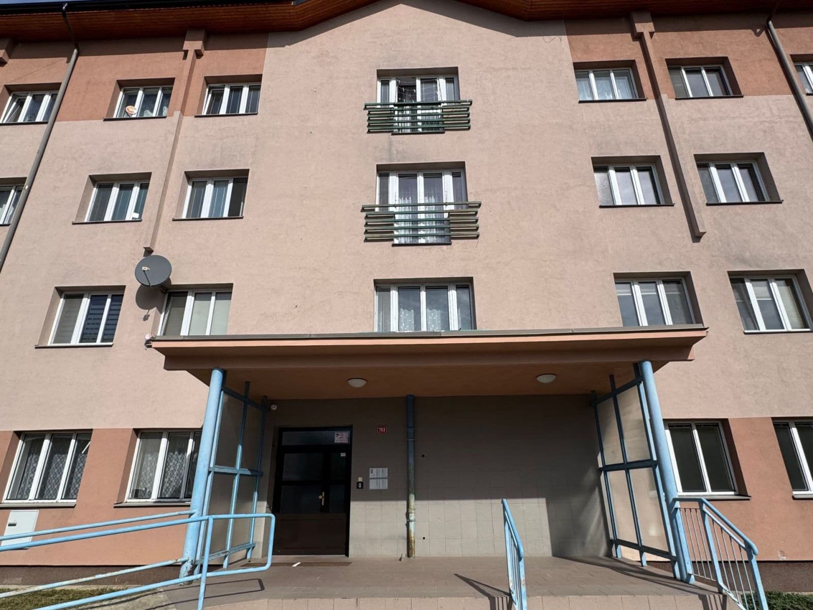 Pronájem bytu 2+1 47 m², sídliště Na Pražské, Suchdol nad Lužnicí, Jihočeský kraj Pronájem bytu 2+1 47 m², sídliště Na Pražské, Suchdol nad Lužnicí, Jihočeský kraj