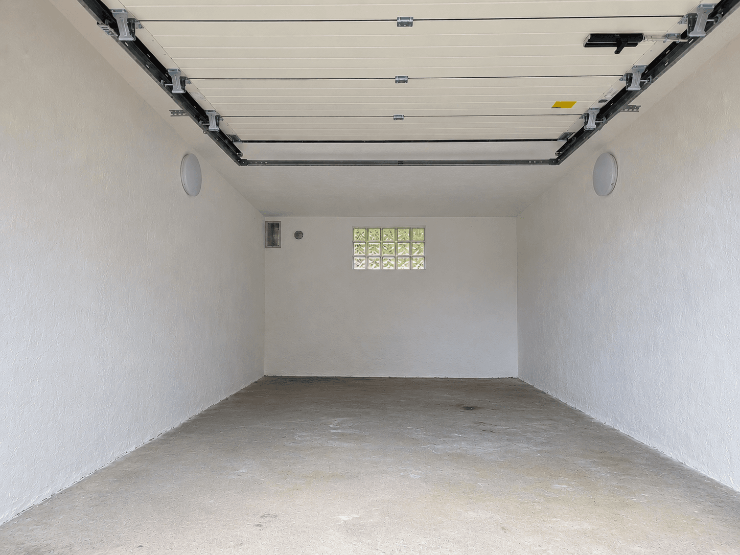 Prodej garáže 45 m², Desná, Liberecký kraj Prodej garáže 45 m², Desná, Liberecký kraj