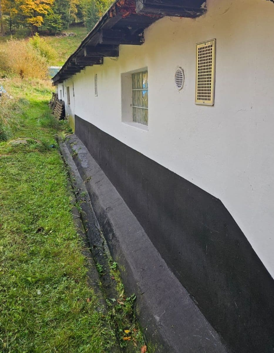 Prodej garáže 45 m², Desná, Liberecký kraj Prodej garáže 45 m², Desná, Liberecký kraj
