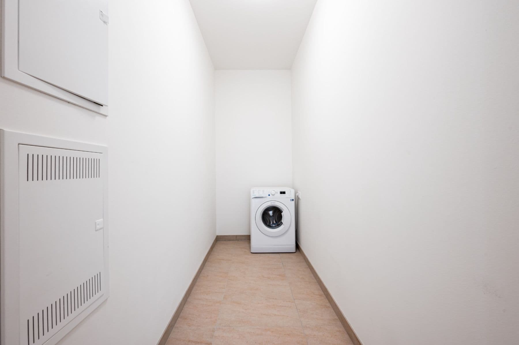 Pronájem bytu 2+kk 58 m², U Mlýnského kanálu, Praha, Praha Pronájem bytu 2+kk 58 m², U Mlýnského kanálu, Praha, Praha