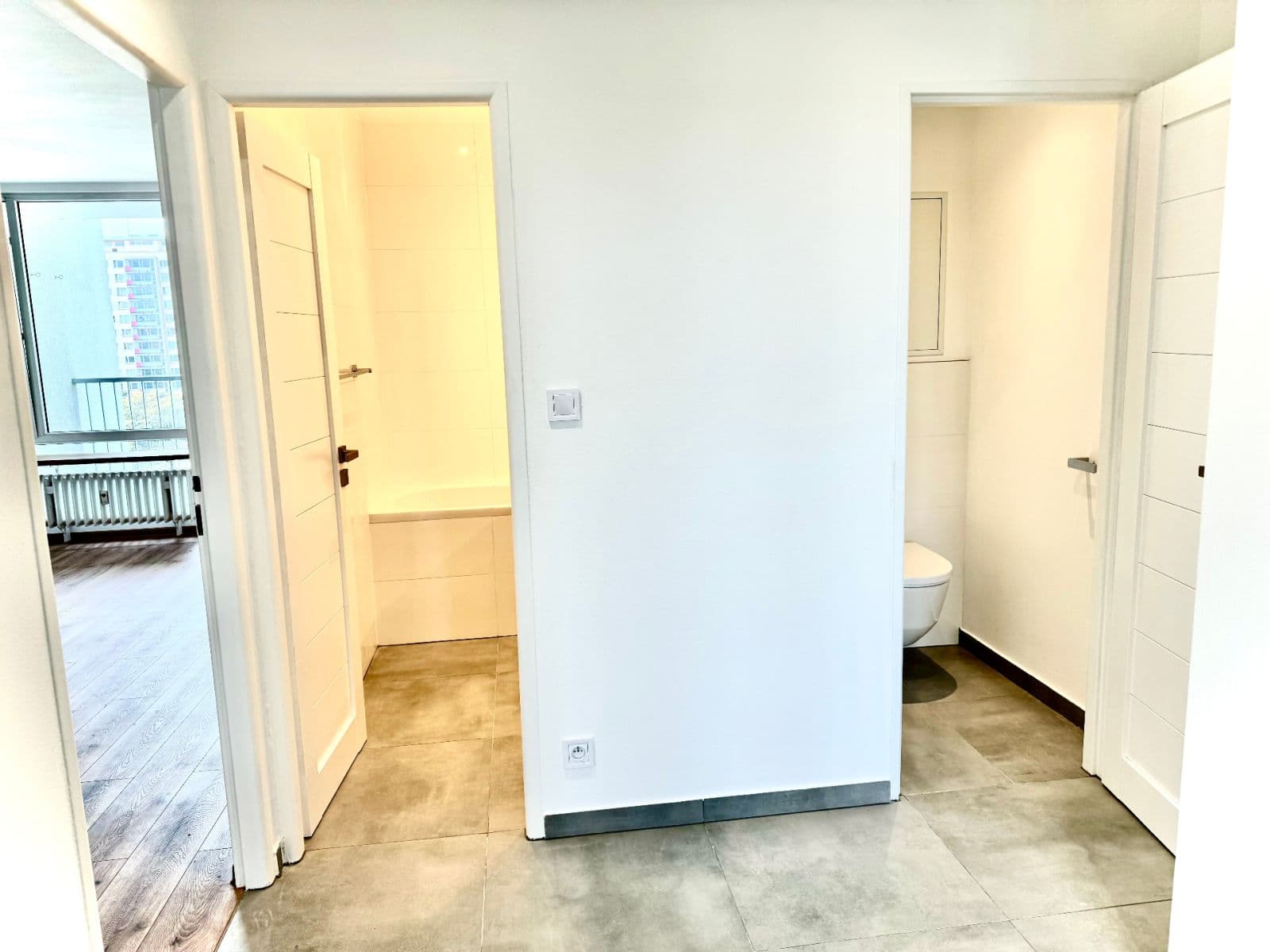 Pronájem bytu 3+1 68 m², Frýdlantská, Praha, Praha Pronájem bytu 3+1 68 m², Frýdlantská, Praha, Praha