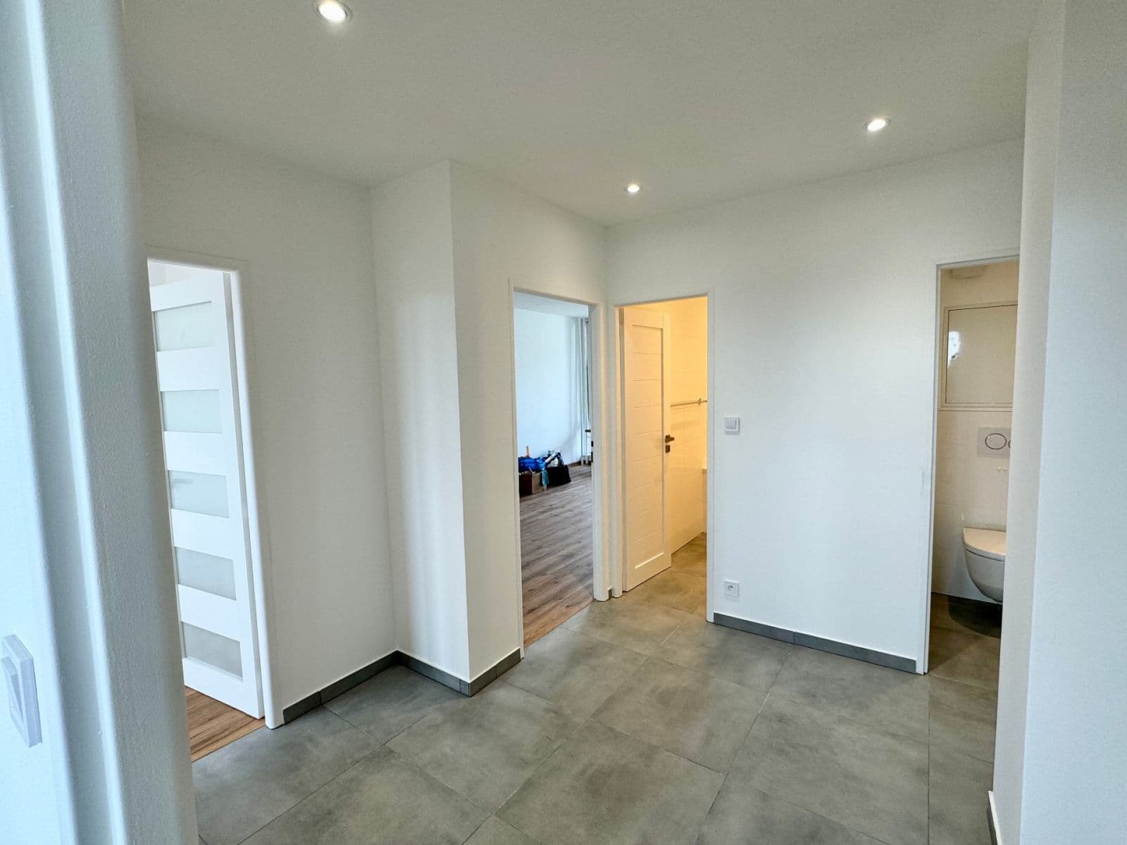 Pronájem bytu 3+1 68 m², Frýdlantská, Praha, Praha Pronájem bytu 3+1 68 m², Frýdlantská, Praha, Praha