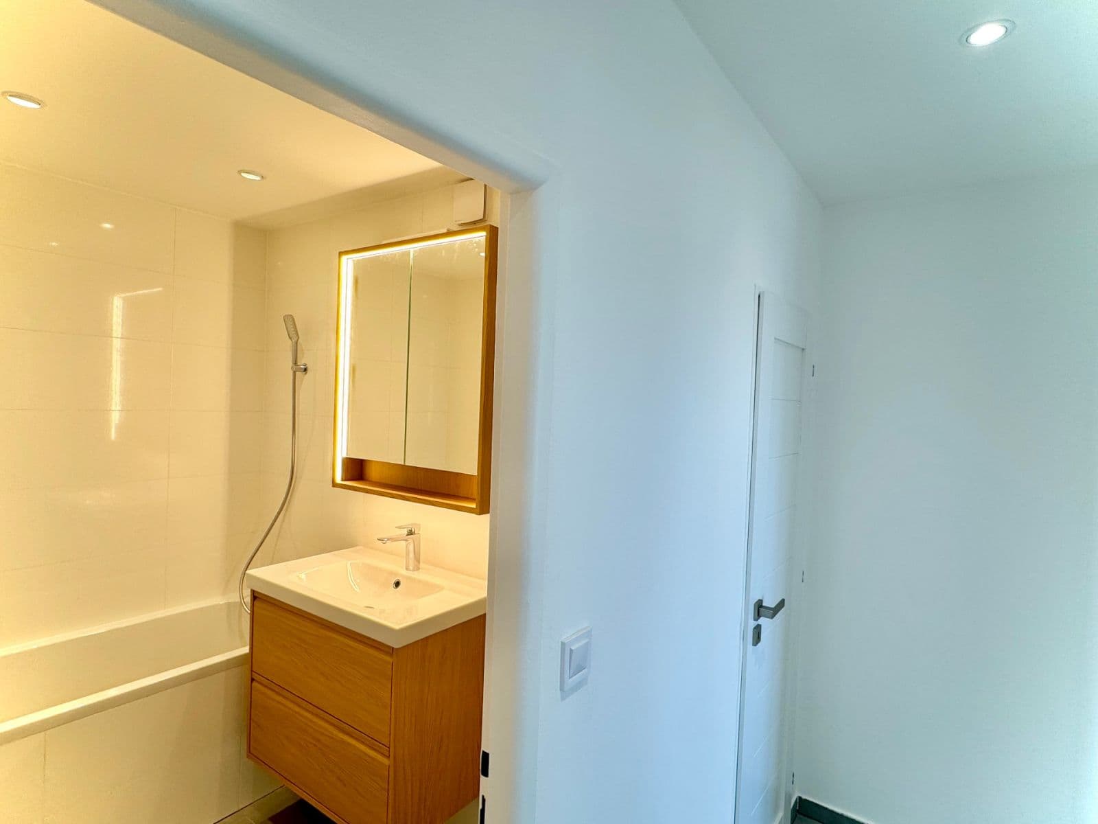 Pronájem bytu 3+1 68 m², Frýdlantská, Praha, Praha Pronájem bytu 3+1 68 m², Frýdlantská, Praha, Praha