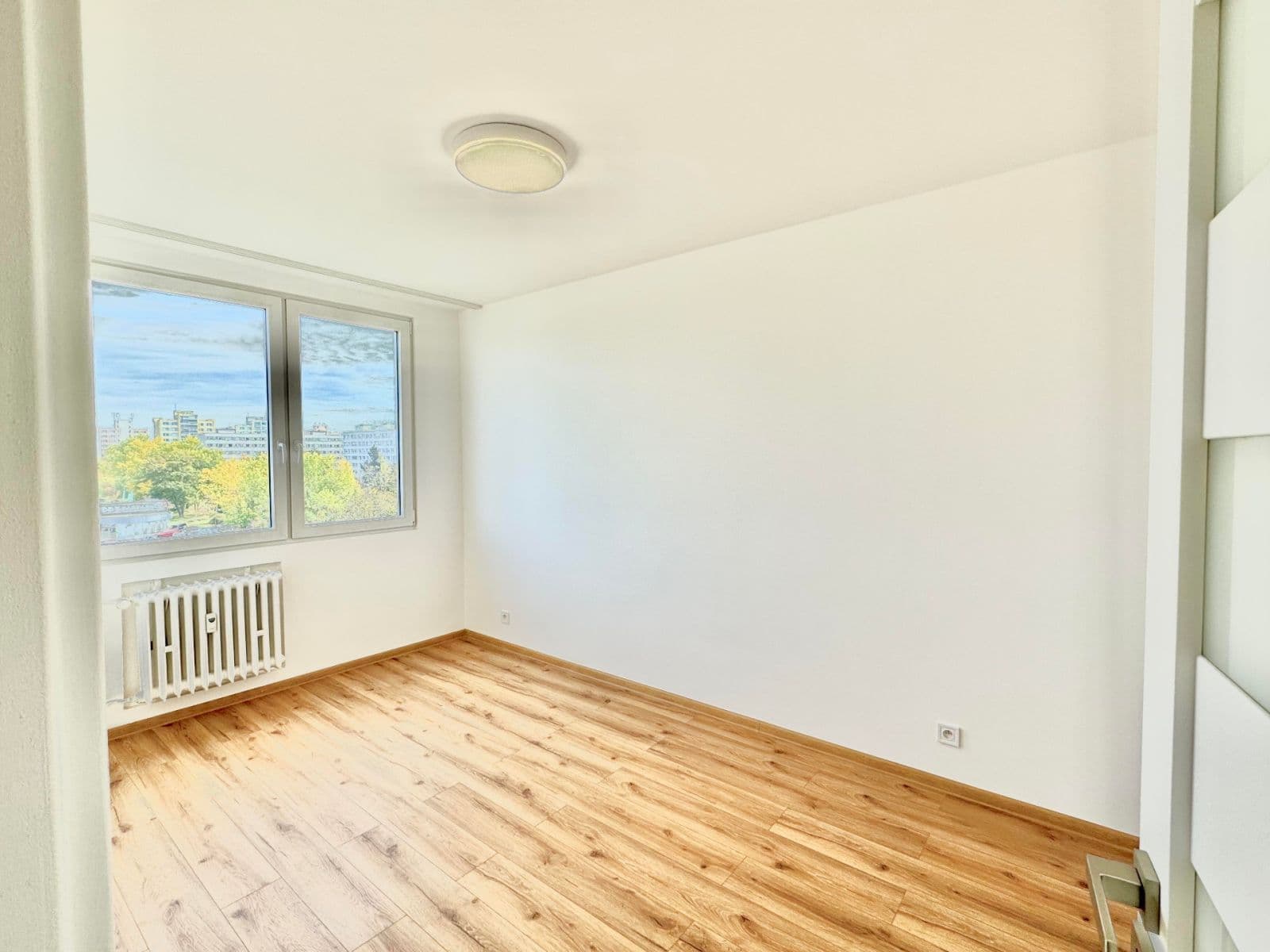 Pronájem bytu 3+1 68 m², Frýdlantská, Praha, Praha Pronájem bytu 3+1 68 m², Frýdlantská, Praha, Praha